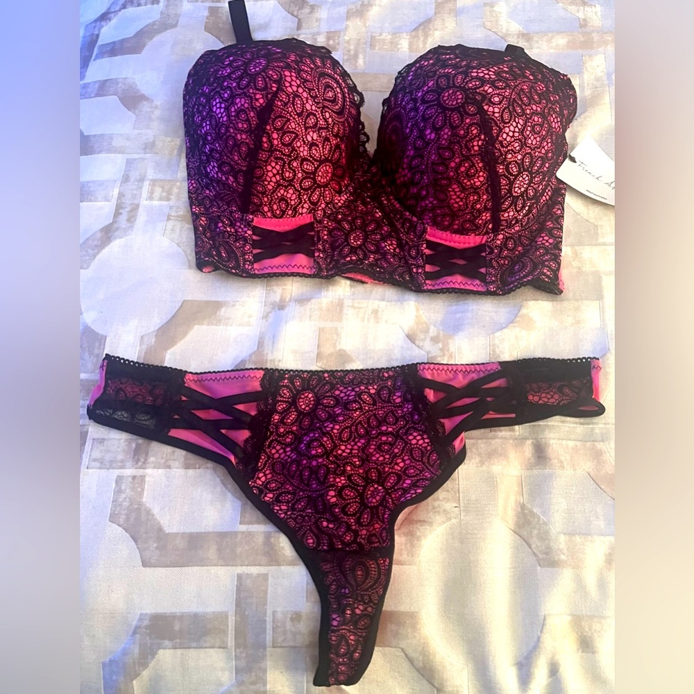Elegant Black and Pink Lace Lingerie Set